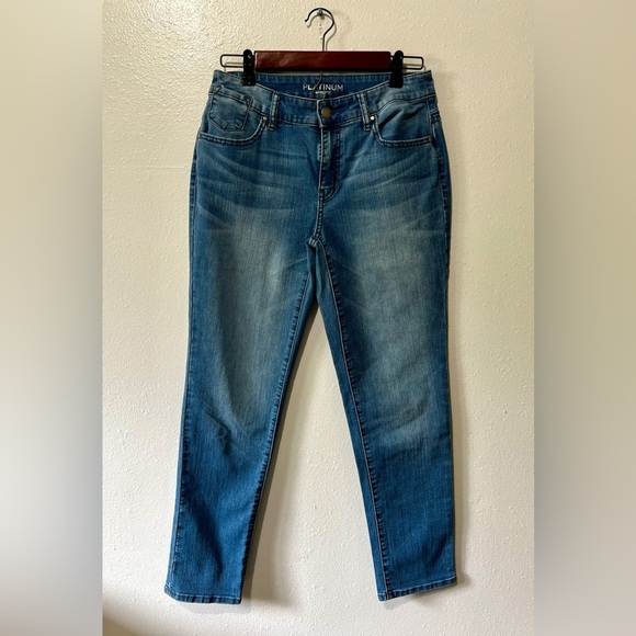 Chico's Platinum Light Wash Ankle Jeans - Size 00 (29") - Picture 6 of 10